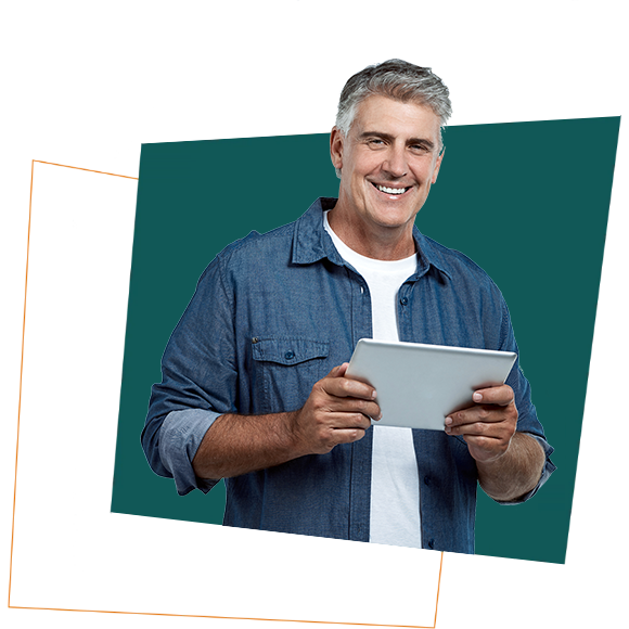 man op ipad